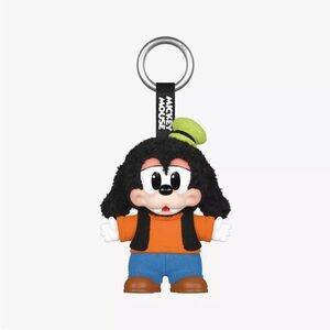 Pop MART Mickey Family Cute Together Keychain, Goofy